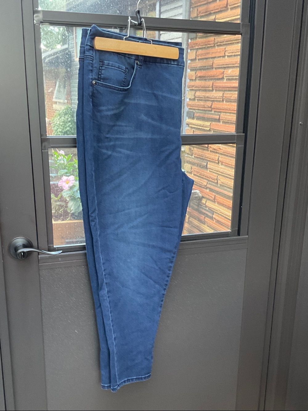 Melissa McCarthy Seven7 women’s Slim Straight Jeans in Deep Blue